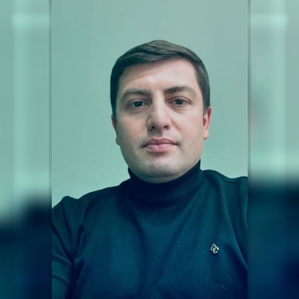 Marketinq Mütəxəssisi Amil Abbasov – RN Fizioterapiya Bakı
