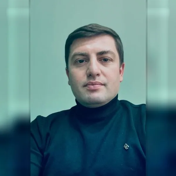 Marketinq Mütəxəssisi Amil Abbasov – RN Fizioterapiya Bakı